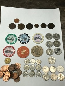 lot 365 image: Lot of Coins and Tokens