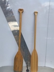 lot 403 image: Cano Paddles