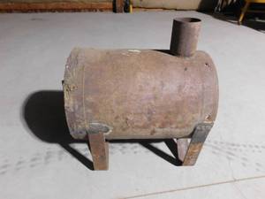 lot 383 image: Wood burning fish house stove