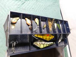 lot 394 image: Vintage tackle box of tackle