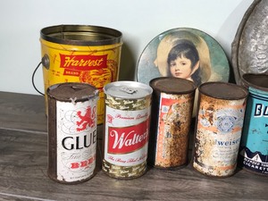 lot 435 image: Vintage Collectible Cans and More