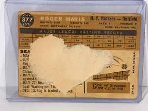 lot 447 image: 1960 Topps Roger Maris New York Yankees #377 Baseball Card