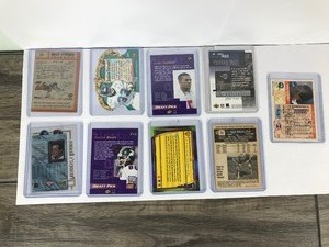 lot 464 image: 9 - Collectible Football Cards