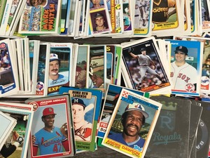 lot 470 image: 400 plus Collectible Baseball Cards