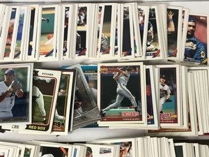 lot 471 image: 400 plus Collectible Baseball Cards