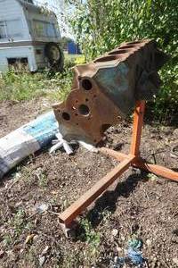 lot 43 image: Engine Stand