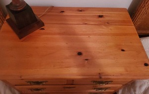 lot 31 image: Small Pine Dresser or Chest with 5 Drawers