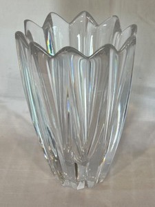 lot 125 image: Vintage 1990s ORREFORS Crystal Vase Marked and Made in Sweden