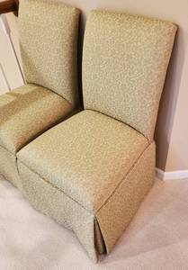 lot 137 image: 2 Matching Fabric Side Chairs from Gabberts