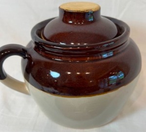 lot 169 image: Pottery Pitchers & a Bean Pot USA Front Avenue Local Pottery St Paul Studio
