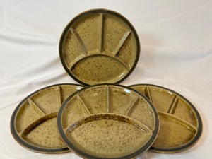 lot 170 image: Vintage MCM Stoneware FONDUE PLATES Lot of 4