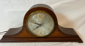 lot 177 image: Antique BULOVA Electric Clock Model 1101 New York