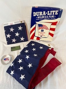 lot 258 image: Stars & Stripes Lot of American Collectibles