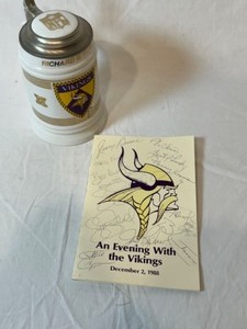 lot 3 image: Vtg 1988 Brochure Signed by the Vikings Football Team