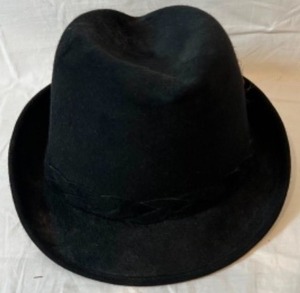 lot 296 image: Vintage DOBBS Beaver Fedora Hat