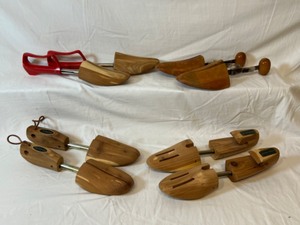 lot 297 image: Lot of 4 Sets of Vintage Shoe Forms Stretchers