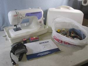 (G-1) Singer Sewing Machine 150 Year Anniversary with Bag of Assorted Thread and Accessories - Working