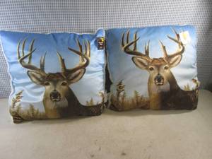 (A-4T) 2 Deer Decorative Throw Pillows 18x18