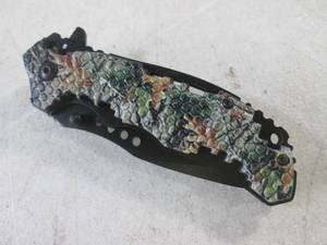 (CNTR) Camo Design Spring Assist Folding Knife with Belt Clip - New In Box - 8 14 Open  4 34 Closed