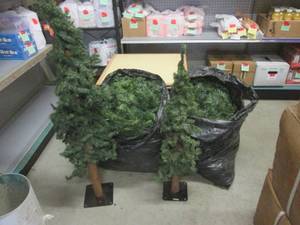 (RM2) 2 Large Bags of Green Pine Garland and 2 Trees 3 ft and 4 ft