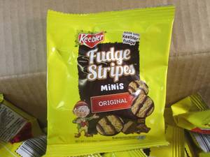 (A-4) Case of 130 Bags Keebler Fudge Stripes Original Minis Cookies 1oz Bags Past Date