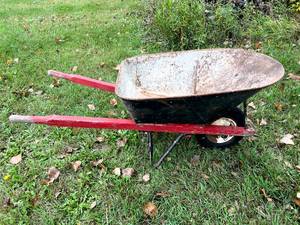 lot 29 image: Wheel Barrel