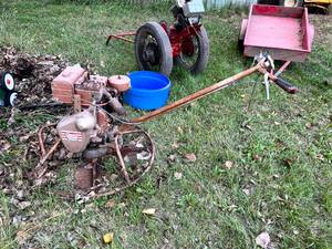 lot 44 image: Goldblatt Power Trowel