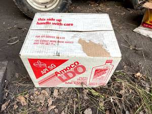 lot 46 image: Full Case Amoco LDO 10w40 Oil (12 quarts)