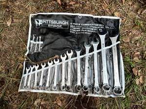 lot 64 image: 16 Piece Wrench Set