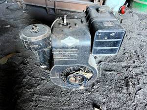lot 70 image: Briggs & Stratton 4 Cycle Motor