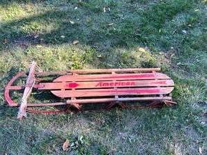 lot 75 image: American Snow Sled