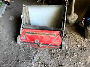 lot 80 image: Agri-Fab 38 Lawn Sweep
