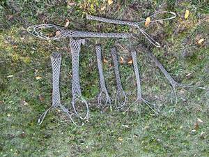 lot 84 image: Pipe Pullers