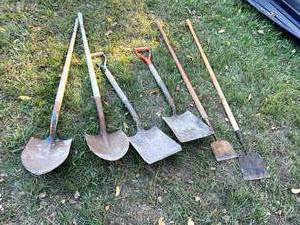 lot 89 image: Shovels & Scrapers