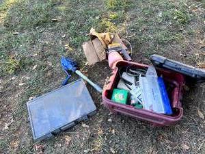 lot 100 image: Mixed Lot - Paint Sprayer, Pump, Tote of Auto Supplies