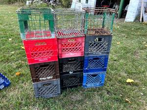 lot 102 image: Dairy Crates