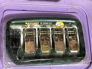 lot 167 image: New Ratchet Smart Straps