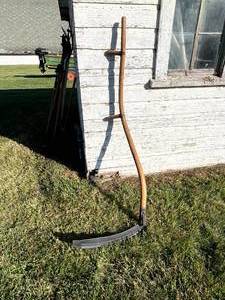 lot 123 image: Scythe