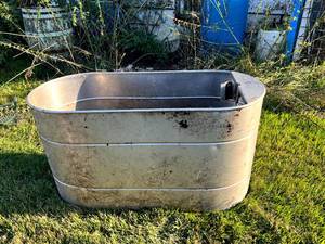 lot 144 image: Water Tank