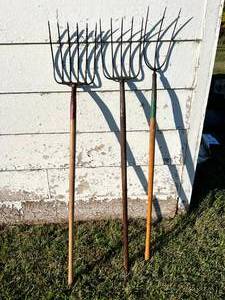 lot 139 image: Forks