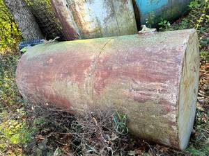 lot 148 image: 300 Gallon Gasoline Tank
