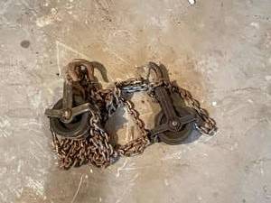 lot 265 image: Chain Pulley