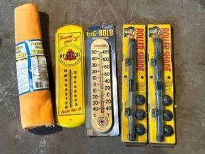 lot 268 image: Thermometers, Roller Shades & Shammy Clothes