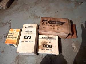 lot 274 image: Paint Spray Guns