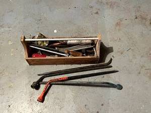 lot 275 image: Tools