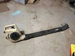 lot 276 image: Craftsman Electric Power Blower