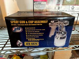 lot 177 image: NIB Spray Gun & Cup Assembly