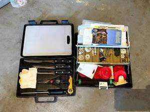 lot 185 image: Fishing Knife Kit & Supplies