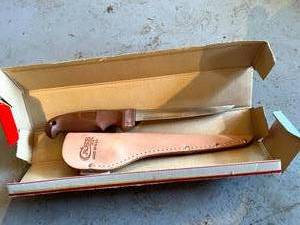 lot 187 image: Case 6 Fillet Knife