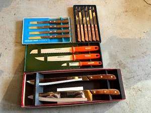 lot 190 image: Knives